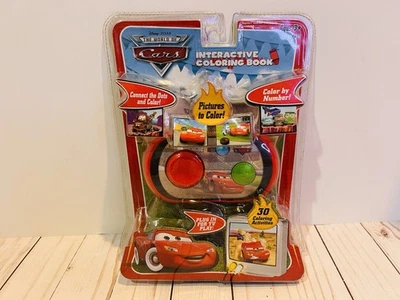 Libro interactivo para colorear Disney Pixar El mundo de los coches. La caja tiene desgaste. Foto 1 de 4
