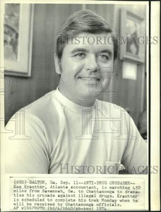 1974 Pressefoto Ken Krautter reist zu seinem Anti-Drogen-Kreuzzug nach Chattanooga - Bild 1 von 2