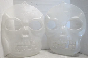 2er Set Halloween Schädel Skelette leuchten im Dunkeln? Dekoration - Bild 1 von 5