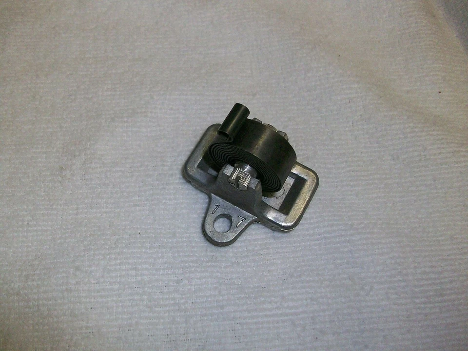 Carter Choke Thermostat #170-618 CHEVROLET CAMARO CHEVELLE CORVETTE 396, 454 - Image 1 of 4