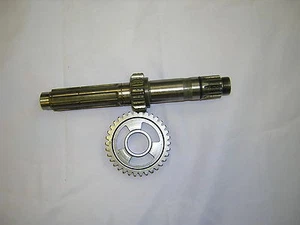 Yamaha TZ250 91-99 1st High Gear Shaft with Gear. Genuine Yamaha. USED - Picture 1 of 1