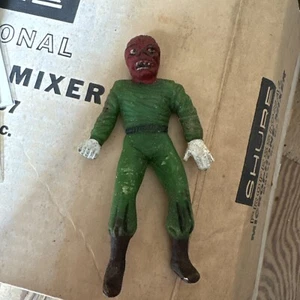 Red Skull Rubber Oily Jiggler Action Figure Ben Cooper 1979 Marvel Comics RARE! - Picture 1 of 2