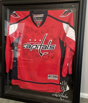 2009-10 Washington Capitals Team Signed Jersey W/ Shadow Box Frame Read For Ship - Image 1 of 4