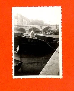 BATELLERIE / PHOTO / LA VIE SUR LA PÉNICHE " RAYMOND " - Picture 1 of 1