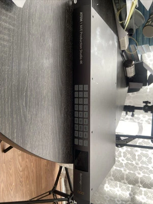 Interruptor 4K Blackmagic Design ATEM 1 M/E Production Studio Foto 1 de 2