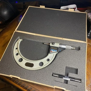 Mitutoyo 4-5" Digital External Micrometer 293-751-10 .0001"/0.001mm MDC-5” M - Picture 1 of 12