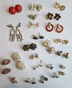 De colección. Lote de 22 pendientes de clip y atornillados Prs  - Imagen 1 de 10