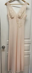 Vtg Vanity Fair Soft Pink Sweep Nightgown 31” Lace Bust Scallop Hem Sleeveless - Picture 1 of 9