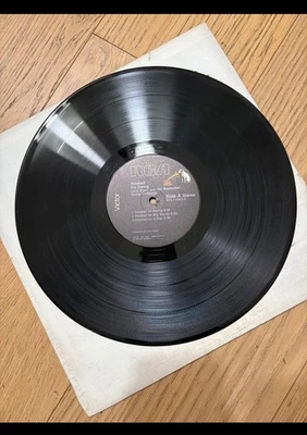 Hooked On Swing Larry Elgart Manhattan Swing Jazz RCA 1982 LP Vinyl Album - Image 1 of 3