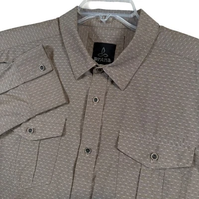 Camisa Prana Para Hombres Manga Larga Con Botones Marrón Estampado Geométrico Talla Grande Foto 1 de 4