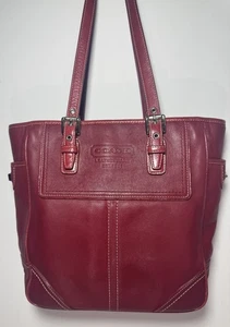 Coach Leatherware Est. Bolso de hombro de cuero rojo 1941 estilo no. F11396 - Imagen 1 de 14