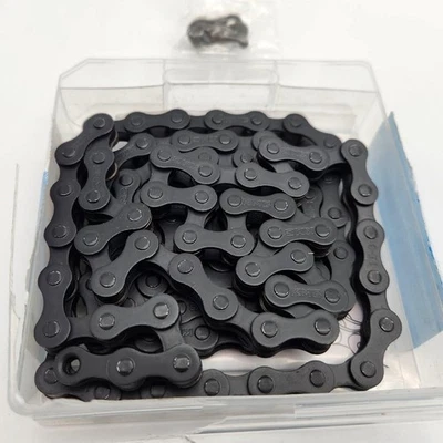 Corrente de velocidade única KMC S1 1/8" 112L preta serve para bicicleta fixa BMX Cruiser ABERTA - Imagem 1 de 3