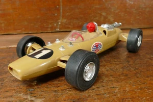 Vintage Aurora Processed Plastic Co. STP Indy Race Car w/ Driver - 11.5” Long - Picture 1 of 8