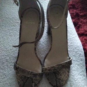ZAPATOS NUEVOS DAMAS OASIS ANIMAL PRINT TALLA 7 - Imagen 1 de 6