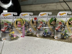 2022 Super Mario Bros Hot Wheels - Die Cast - Mario Kart Sortiment - 4 Stück - Bild 1 von 9