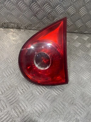 Volkswagen Golf MK5 2006 luz interior trasera derecha del lado del conductor 285002 #10 Foto 1 de 4