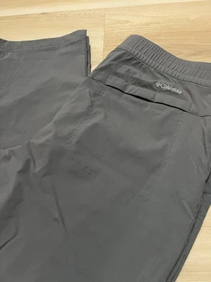 Columbia Pants Womens 10 Regular Regular Gray Convertible Snap Leg Stretch - Image 1 of 4