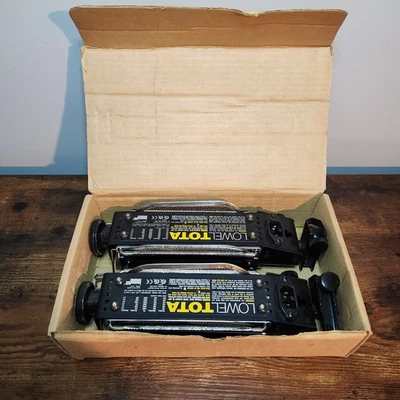 Lowel Tota-Light T1-10 Tungsten Flood Light 500W Studio Video Photography 2-Pack - Image 1 of 4