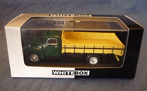 Camion miniature au 1/43: CHEVROLET 6400 de 1949 WHITEBOX, neuve en boîte.