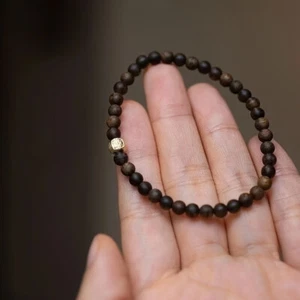 Must-Have Agarwood Bracelet – Bead Design, Stress Relief Aromatherapy - Picture 1 of 4