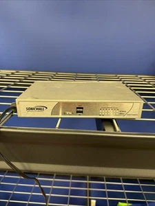 Dispositivo de firewall de red SonicWall NSA 220 APL24-08E - Imagen 1 de 9