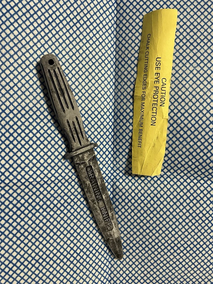 Cuchillo de entrenamiento raro AL MAR de colección Foto 1 de 4