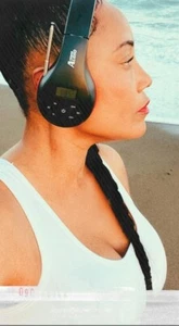 FM Antenna Radio Headphones with Pull-Out Antenna by Things Audio (Black) - Picture 1 of 12