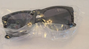 Lunettes de soleil groomsman plastique noir - Photo 1/2