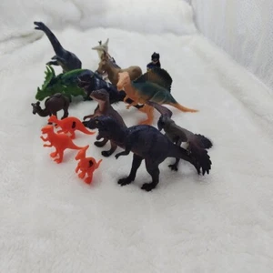 Paquete mixto de figuras de dinosaurios - Imagen 1 de 9