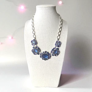 Collana NAPIER tono argento viola e cristallo blu dichiarazione N243 - Foto 1 di 6