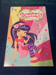 STRAWBERRY SHORTCAKE #5 NM SUBSCRIPTION VARIANT IDW 2017 - Picture 1 of 2