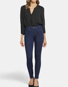 Pantalones de mezclilla ajustados Ami lavados oscuros talla 6 - Imagen 1 de 1