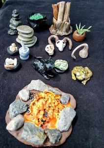 Witchy Assortment Halloween Dollhouse Miniatures 1:12 scale - Picture 1 of 1