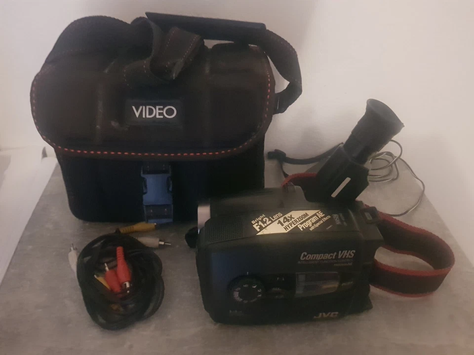 Videocamera JVC Compact VHS VHSC GR-AX260EG - Bild 1 von 4