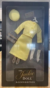 Franklin Mint~Los accesorios para muñecas Jackie~"Traje amarillo"~Visita a Francia mayo 1961 - Imagen 1 de 15