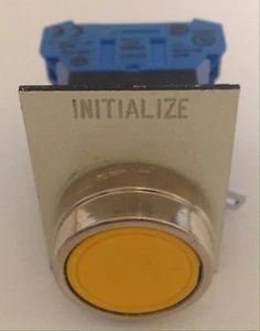  Idec Yellow Pushbutton Push Button 858T 50327 A600 HW-F10 - Picture 1 of 3