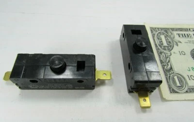 Lot 2 Cherry E13 15A Normally Open Pushbutton Switches 125/250 VAC 0E1349EC NO