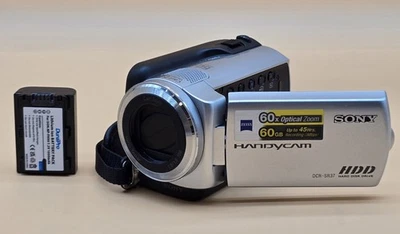 Sony Handycam DCR-SR37E Digital Camcorder 60GB HDD Silver Tested - Image 1 of 4