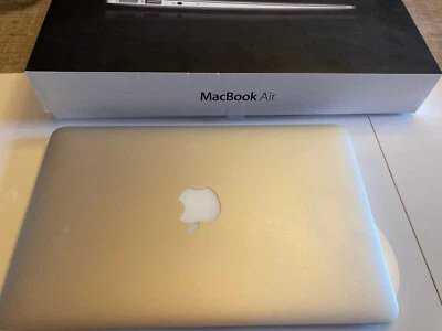 Apple Macbook Air 11 Zoll Oktober 2010 mit Originalverpackung, 250€ VHB - Bild 1 von 4