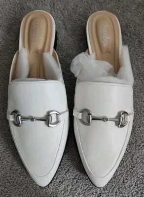 Charles David Eleanor Women's ivory cream leather slip on low heel Size 8 - Image 1 of 3