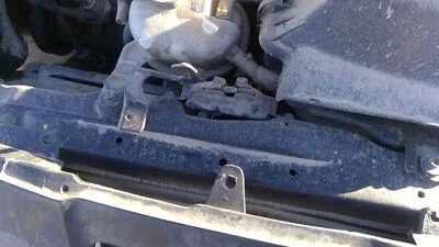 2000 2001 2002 2003 2004 2005 Toyota Celica trava do capô somente fabricante de equipamento original - Imagem 1 de 4