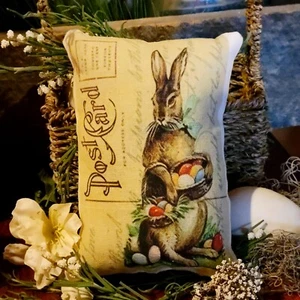 Primitive Osterhase Korb mit Eiern Postkarte Steckkissen PEG/Türhänger - Bild 1 von 1
