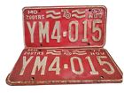 YM4-015 MO 200 Yrs 1976 NOV 1977 Red & White License Plate Pair Expired matching