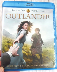 Outlander Season One Volume One Blu-ray & Digital 2014 In Case A5 - Bild 1 von 4