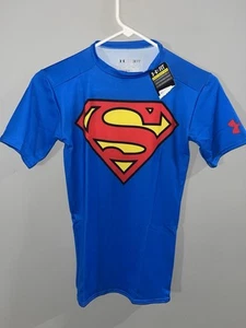 Neu mit Etikett Under Armour Superman Kompressionsshirt Herren S Marvel Alter Ego DC Comics - Bild 1 von 7