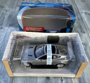 Beanstalk/Minichamps Aston Martin V12 Vanquish James Bond 007 Die Another Day - Picture 1 of 24