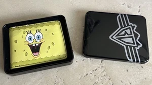 Nuevo Para hombres Billetera Doble Plegable Nickelodeon Bob Esponja Pantalones Cuadrados Nuevo Auténtico - Imagen 1 de 4