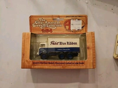 The Great American Brewery Collection Pabst 蓝带送货卡车 1: 64 全新 — 第 1/2 张图片