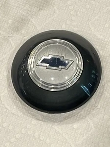 Vintage 1949 1950 Chevrolet Deluxe Steering Wheel horn cap button - Foto 1 di 2