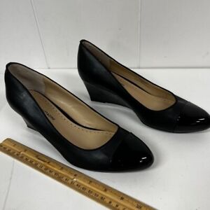 Adrienne Vittadini Women's 8.5 Manassas Black Patent Cap Toe Faux Leather Wedges